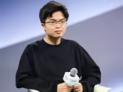 博導稱月之暗面 Kimi 創始人楊植麟有很多機會留在美國,但他毅然拒絕蘋果、堅持回國創業