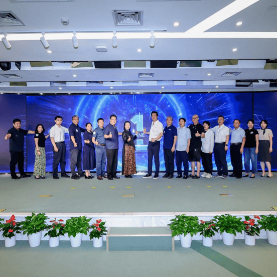 360納米大片流水線攜手《知識就是力量》發佈“知力·納米”科普科幻AI大片創作平臺