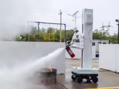 第二屆世界人形機器人運動會模擬消防救援比賽:需在半小時內完成救火任務