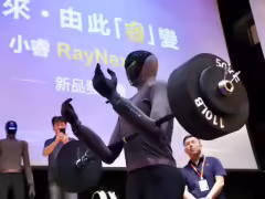 能舉起 50 公斤重槓鈴,九光技術發佈小睿 G3 人形機器人