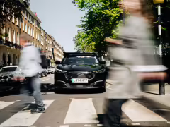Wayve 携手 Uber 推出英国首个有人值守 Robotaxi 服务
